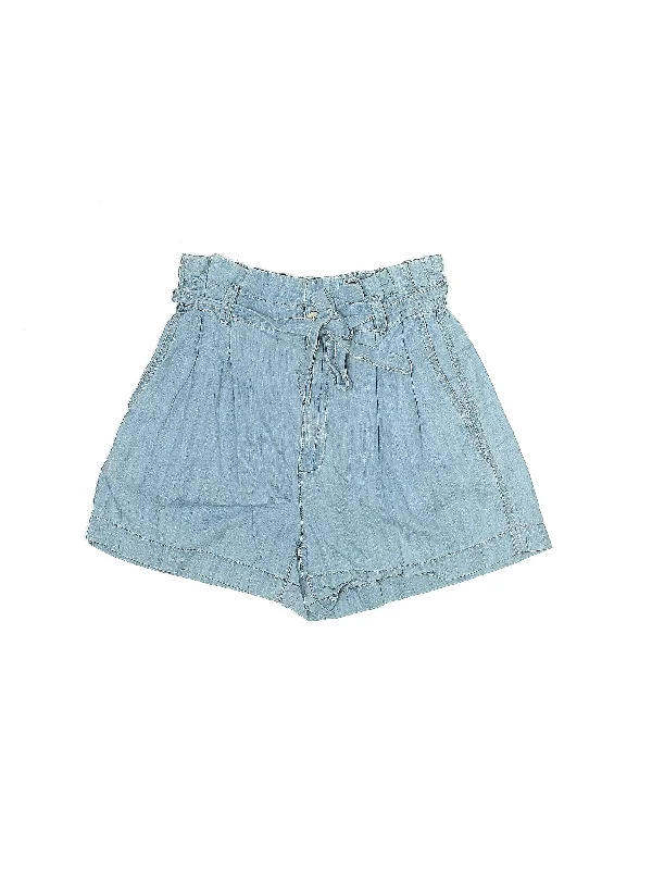 High-Rise Denim Shorts in Light Wash