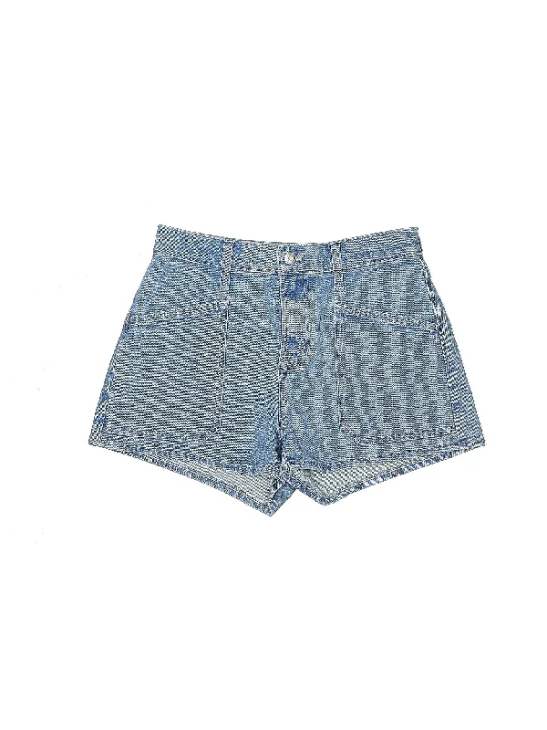 Mid-Rise Denim Shorts in Medium Wash